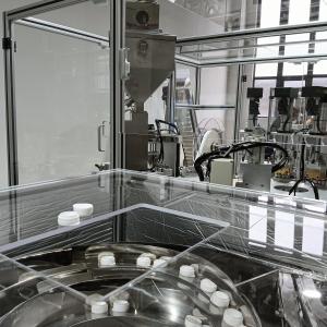 Automated Desiccant Filling Machine Customized Vibrating Plate Noise Isolation Plate