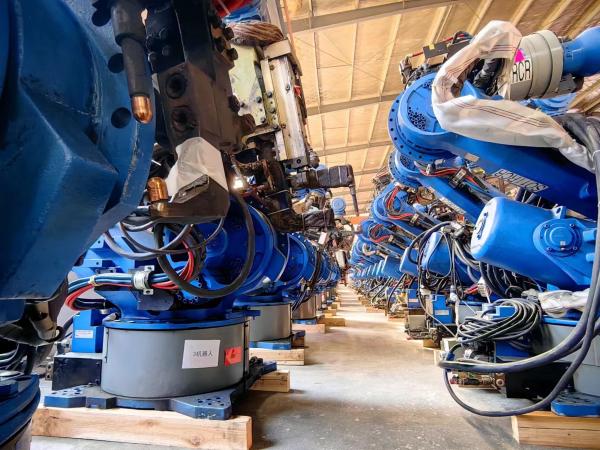 Cheap Fast and Accurate ES200D Automatic Battery Spot Welding Machine Yaskawa ES200D Robot for Welding, Handling, and Palletizing for sale