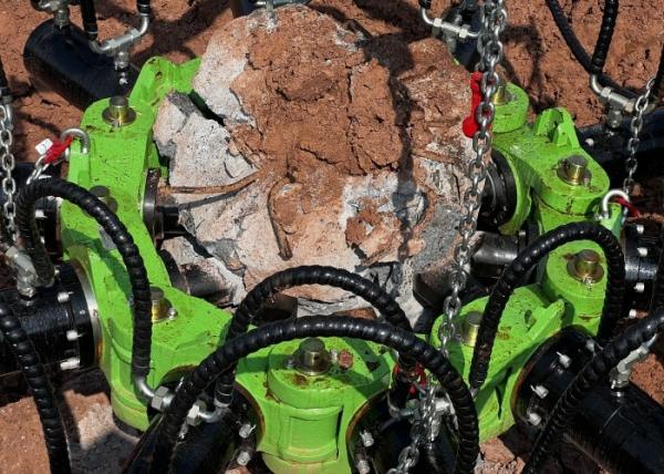 Cheap 1800mm Hydraulic Pile Cutter Rock Breaker Concrete Pile Cutting Machine for sale