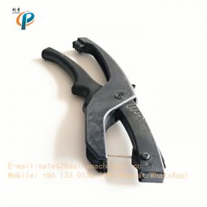 Best ISO Ear Tag Pliers For Cattle , Cow Ear Tag Applicator With Stainless Steel Nail wholesale