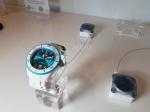 Alarmed Snapper With Watch Strap Clamp For Smartwatch Display