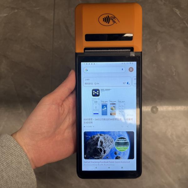 Android Handheld Pos Terminal 8-Core Handheld POS Machine With 5-Point Touch