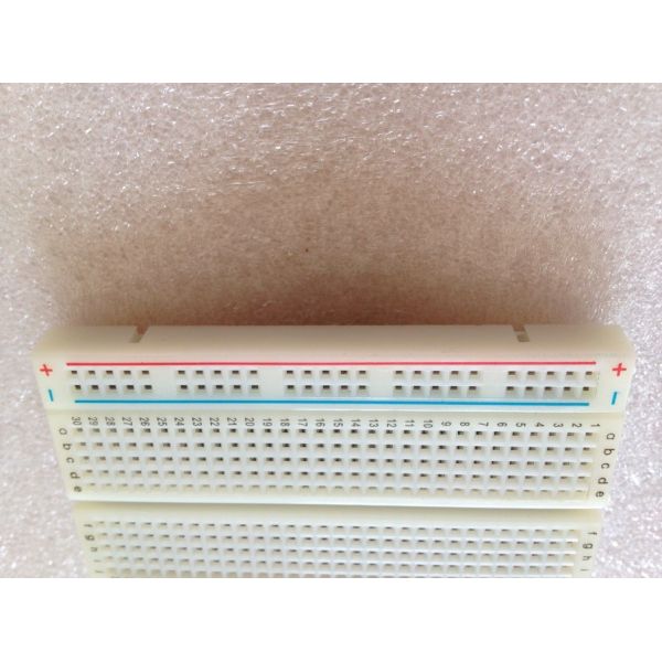 Half Size 400 Tie Points Solder Breadboard 5.5x8.2cm