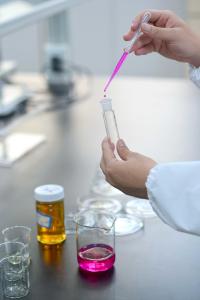 Temperature Range 30C-70C Food Grade Enzymes with Shelf Life 12-24 Months Cool Storage