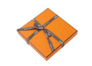 Chocolate Custom Printed Gift Boxes High End Yellow Color With Ribbon Handle