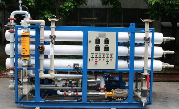 Cheap ISO 8000LPH Seawater Reverse Osmosis Desalination Plant for sale