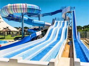China Swimming Pool Big Adult Fiberglass Slide Outdoor Water Park Equipment on sale