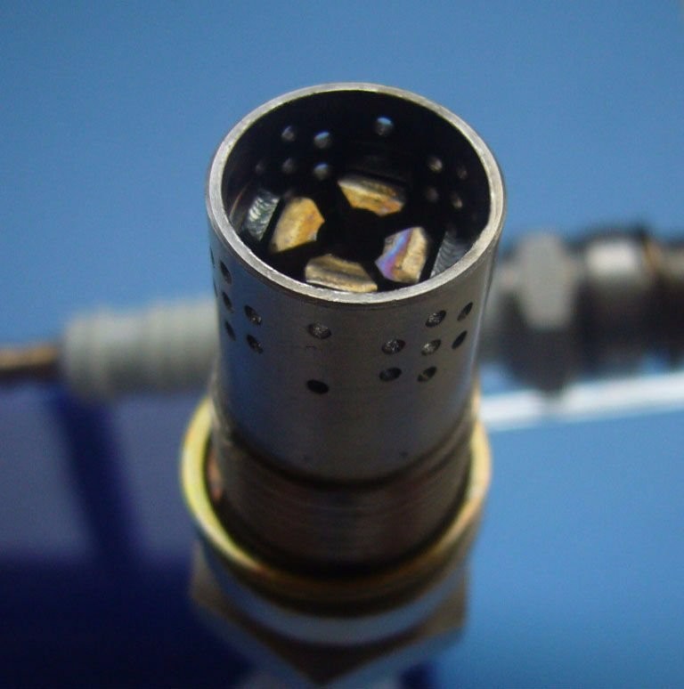 The life increasing jenbacher P3 spark plug comes from the technology developed in Japan