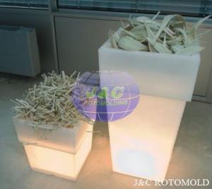 China LLDPE Plastic LED Square Garden Pots And Planters By Precision Rotational Molding on sale