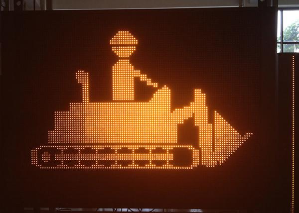 Cheap Monochrome P20 VMS Traffic Signs LED Message Displays Dynamic Message for sale