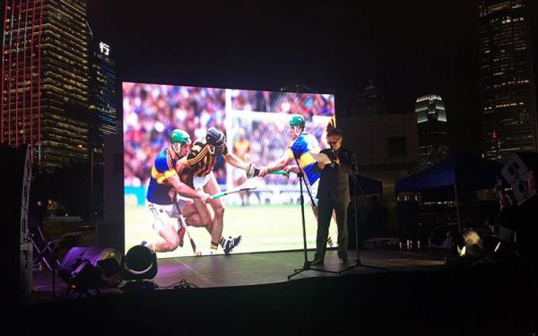 Cheap 2500 Nits Brightness Small Pixel Pitch LED Display P2 1/32 Scan High Refresh Rate Signs for sale