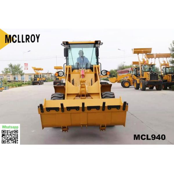Compact 3 Ton Wheel Loader , Small Loading Shovel 1650mm Dump Height