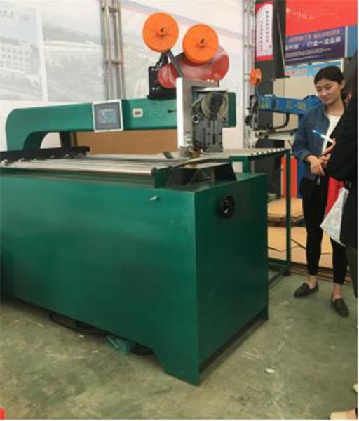 Cheap Horizontal Table Type Carton Box Stitching Machine Smart PLC Control for sale